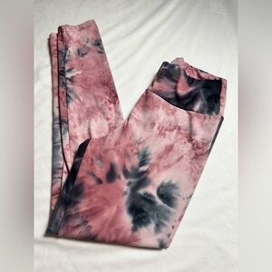 💞HOST PICK💞 Pink and gray tie dye scrunch booty leggings